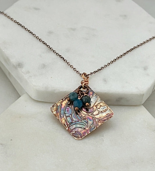 Acid etched copper necklace with apatite gemstones