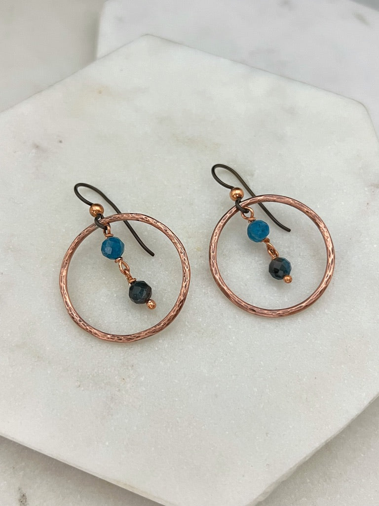 Copper hoops with apatite chain gemstones